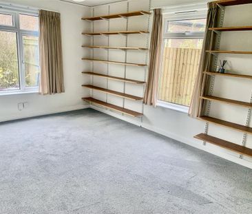 4 bedroom detached house to rent - Photo 1