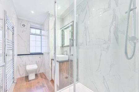 3 bedroom flat to rent - Photo 3