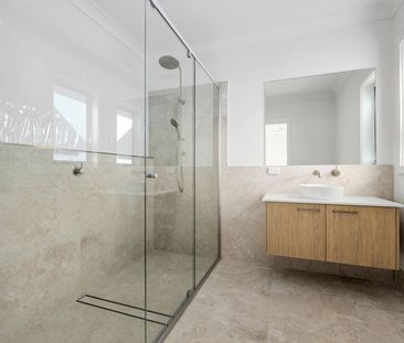 Stylish New Home with Bright Modern Interiors - Photo 6