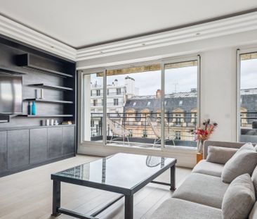 Location Appartement Paris 8 3 Pièces 118 m² - Photo 1