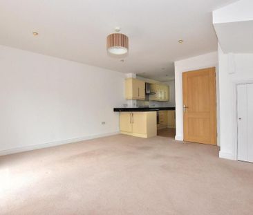3 bedroom end of terrace house to rent - Photo 2