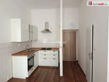 Velmi hezký byt 2+kk po rekonstrukci, Praha 2 – Nové Město - Photo 4