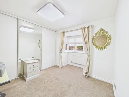 4 bedroom detached house to rent - Photo 4