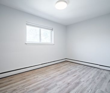 For Lease - 2161 Ghent Avenue Unit# 7, Burlington, Ontario - Photo 2