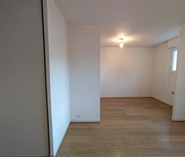 Location Appartement 2 pièces 28m² - Photo 2