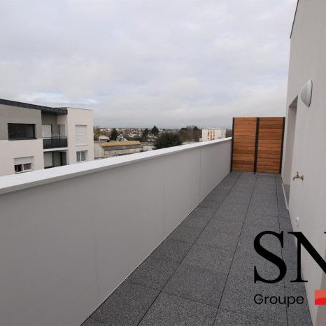 T3 AVEC BALCON + PKG DOUBLE EN SOUS SOL - Photo 1