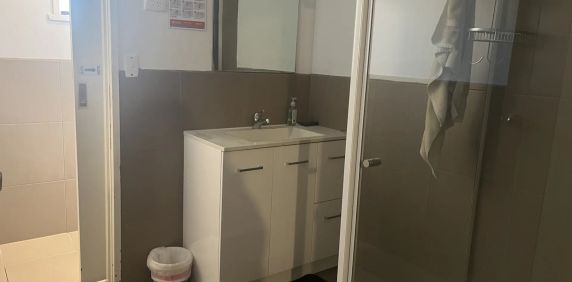Rooming house accommodation with free wi-fi - Photo 2
