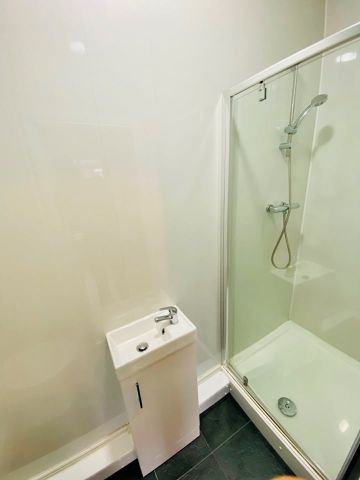 4 Bed Terraced House, Westwood Road, CV5 - Photo 2