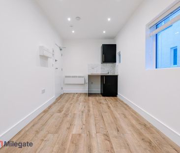 Studio to rent - Photo 2