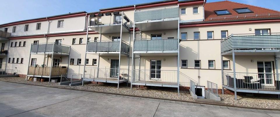 *** Schöne 2-Raum-Wohnung mit EBK und Garagenstellplatz in Schkeuditz zu vermieten *** - Photo 1