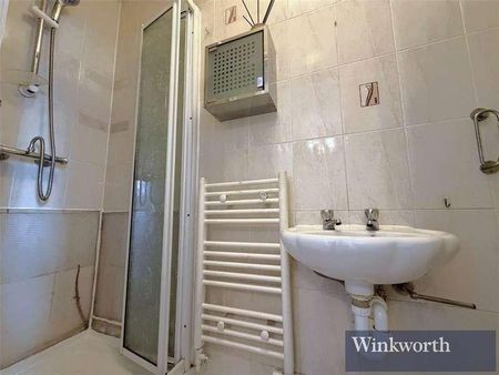 Kempton Avenue, Northolt, UB5 - Photo 5