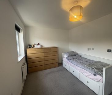 2 bedroom semi-detached house to rent - Photo 4