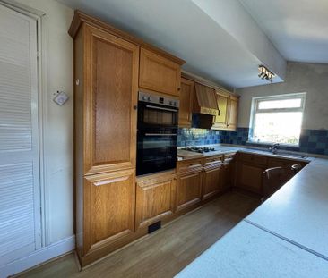 3 bedroom semi-detached house to rent - Photo 6