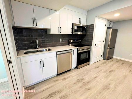 BSMT 1824 Erker Way Northwest - Photo 5