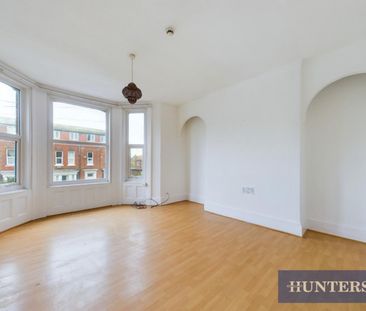 1 bedroom Flat To Let - Photo 4