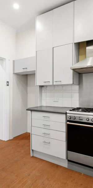 Convenient, spacious apartment in prime location - Photo 1