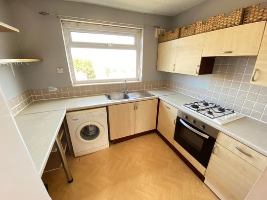 2 Bed Flat, Lovell Court, M8 - Photo 1