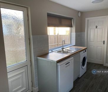 1 bedroom in a house share to rent - Photo 6