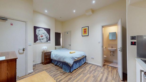 Studio to rent - Photo 1