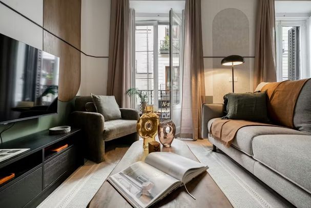 Calle de los Caños del Peral, Madrid, Community of Madrid 28013 - Photo 1