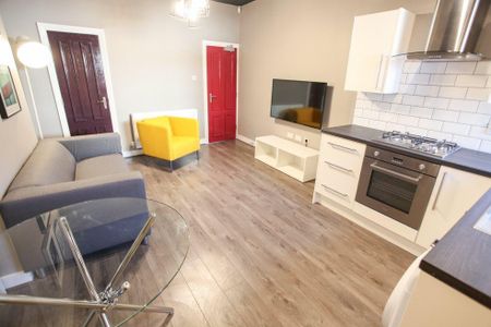 3 bedroom terraced house to rent - Photo 2