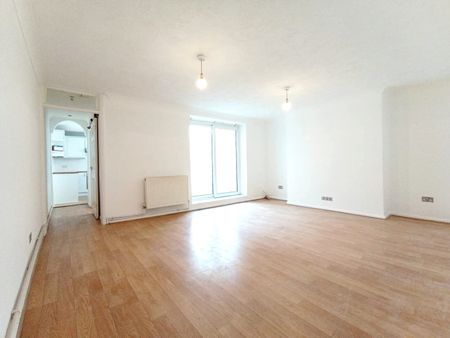 1 Bed Flat, Basement, BN1 - Photo 2