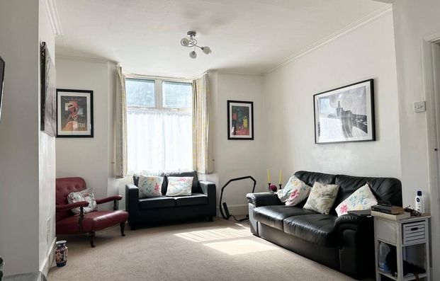 2 bedroom terraced house to rent - Photo 1