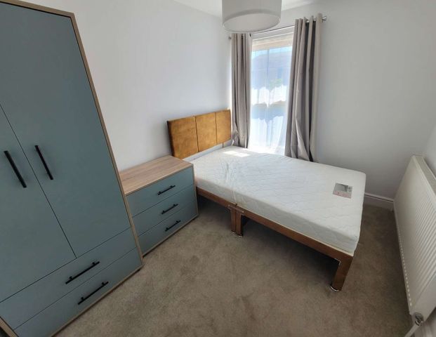 Wesley Street Room 6 - Photo 1