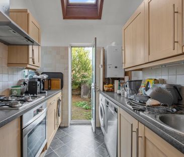 1 bedroom flat to rent - Photo 6