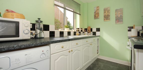 1 bedroom semi-detached house to rent - Photo 2