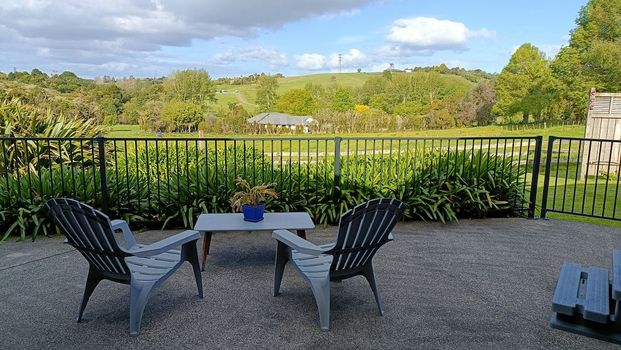 4BR Maunu Retreat with gorgeous views - Photo 1