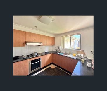 Three bedrooms plus two study rooms - Photo 5