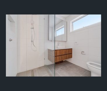 21B Richelieu Street, Maidstone, Vic 3012 - Photo 2