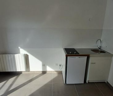 location Appartement T1 DE 26.2m² À PARIS - Photo 1