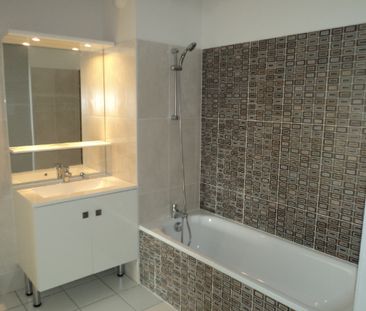 Location Appartement 3 pièces 68m² - Photo 5