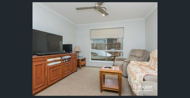 FAMILY HOME - NORTH LAKES - Photo 1