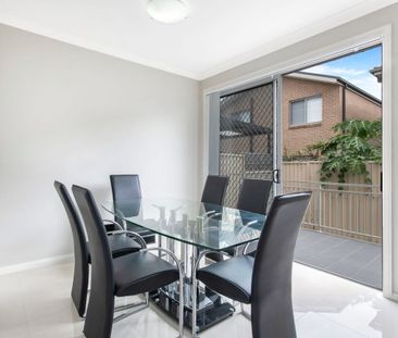 MODERN AND SPACIOUS Four Bedroom Family Townhouse IN PONDS HIGH SCH... - Photo 1