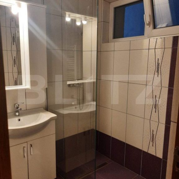 Apartament de inchiriat, cu 2 camere, 54 mp, zona Aleea Carp - Photo 1