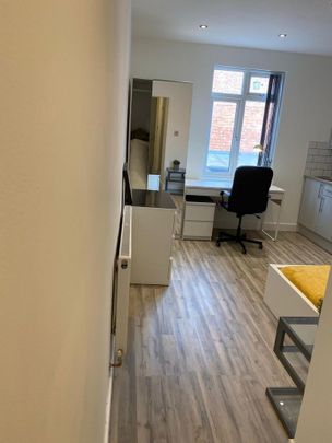 Studio to rent - Photo 1