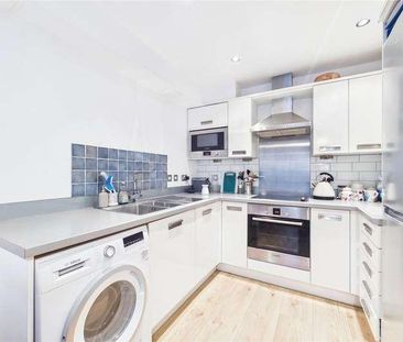 Angel Court, High Street, Theale, Reading, RG7 - Photo 3