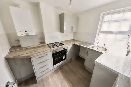 2 bedroom flat to rent - Photo 4