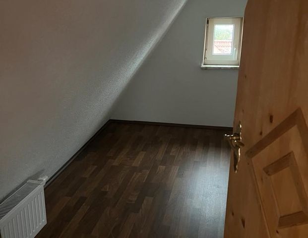 2 Zimmer Dachgeschosswohnung in Ditzingen - Foto 1