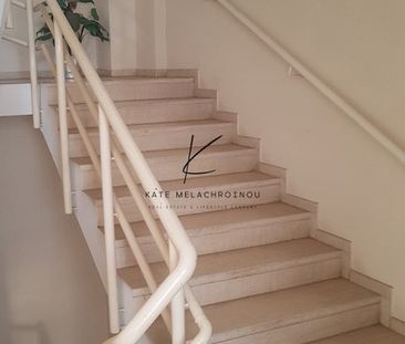 Κτίριο 330 τ.μ. προς ενοικίαση - Photo 2