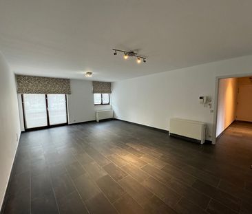 Gelijkvloers-appartement met groot terras en staanplaats - Photo 6