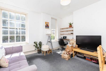 1 bedroom flat to rent - Photo 2