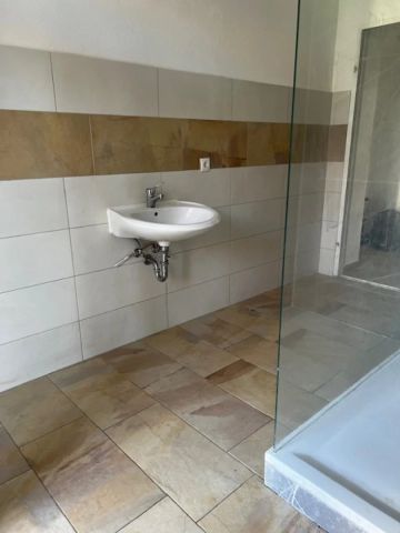 Gut aufgeteilte 3-Zimmer-Wohnung mit großzügigem Balkon – Ideal für Familien! - Foto 3