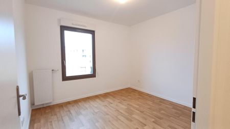 location Appartement T3 DE 60.07m² À MANTES LA VILLE - Photo 2