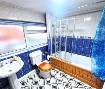 3 Bedroom Detached To Let - Photo 2