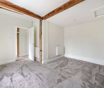 An immaculately presented converted Coach House close to Hawkhurst ... - Photo 2