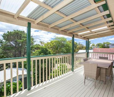Coastal Living - Spacious Family Home Just Minutes from the Beach - Photo 2